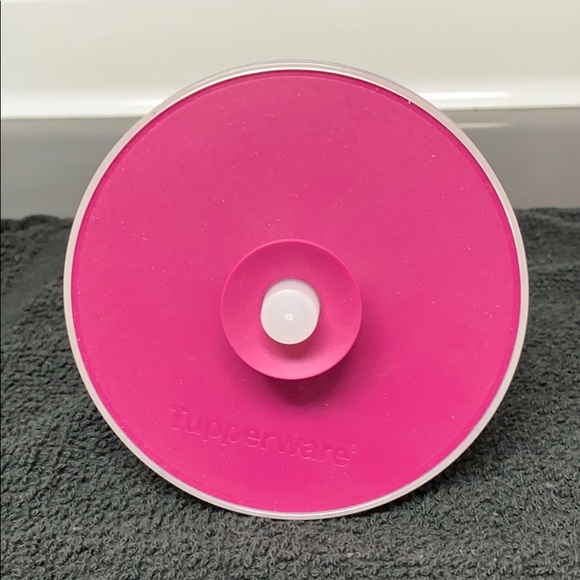 Tupperware 2 Qt/2 L Pitcher with Infuser Insert - Picture 3 of 5